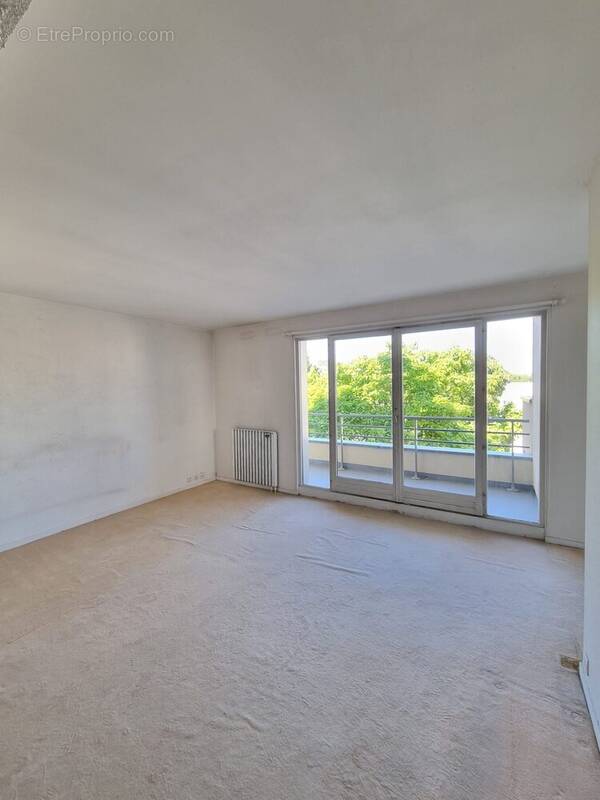 Appartement à MONTIGNY-LE-BRETONNEUX