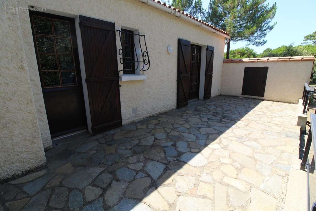 Maison à SAINT-PALAIS-SUR-MER