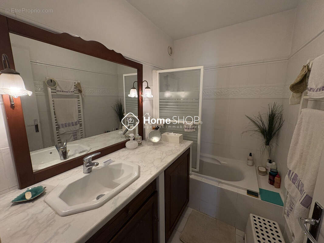 Appartement à MARSEILLE-15E