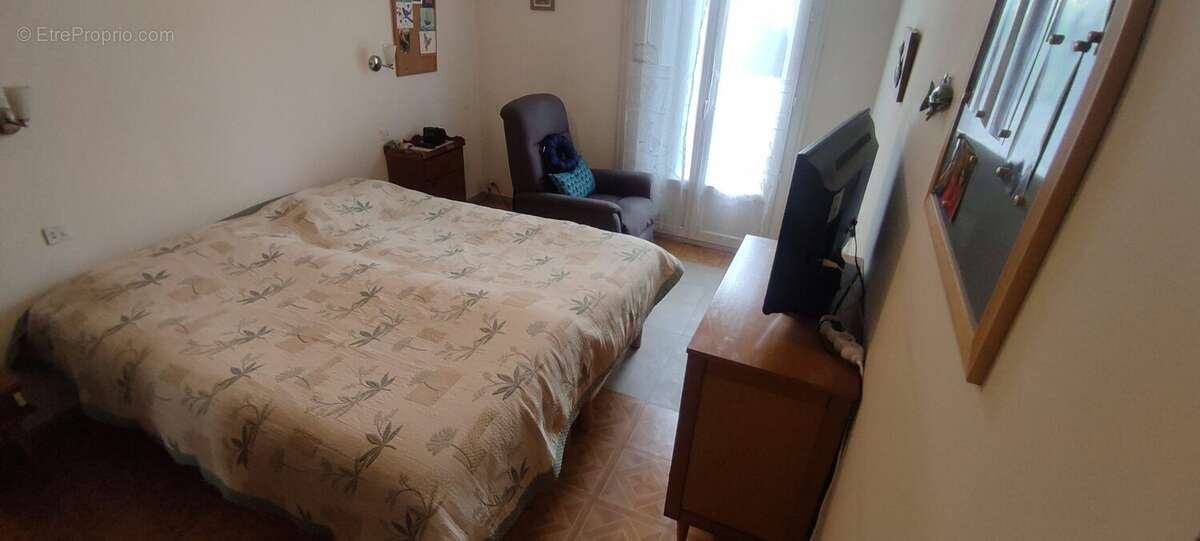 CHAMBRE 3 - Maison à TOURS