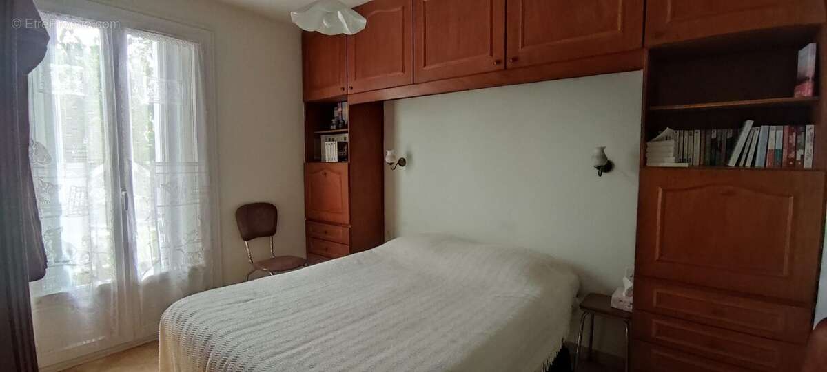 CHAMBRE 4 - Maison à TOURS