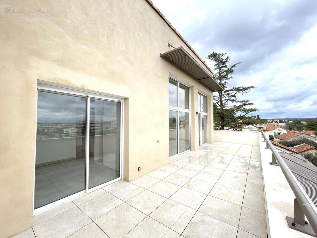 Appartement à NIMES