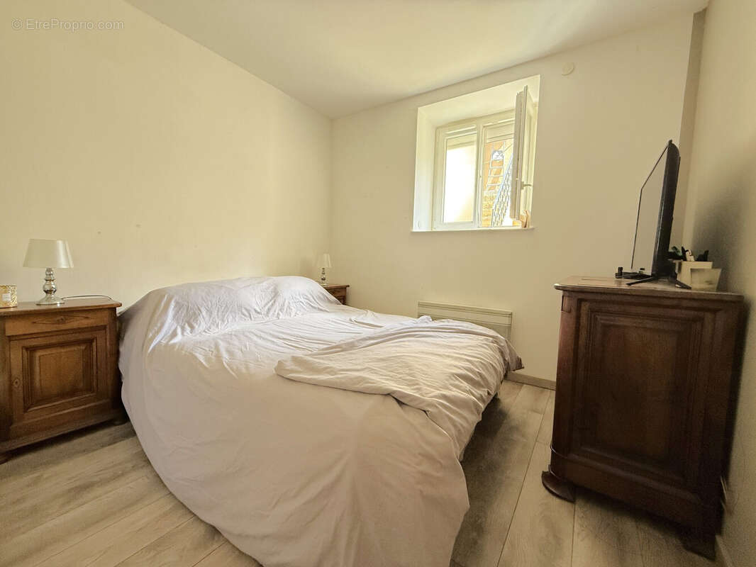 Appartement à SAINT-GENIS-LAVAL