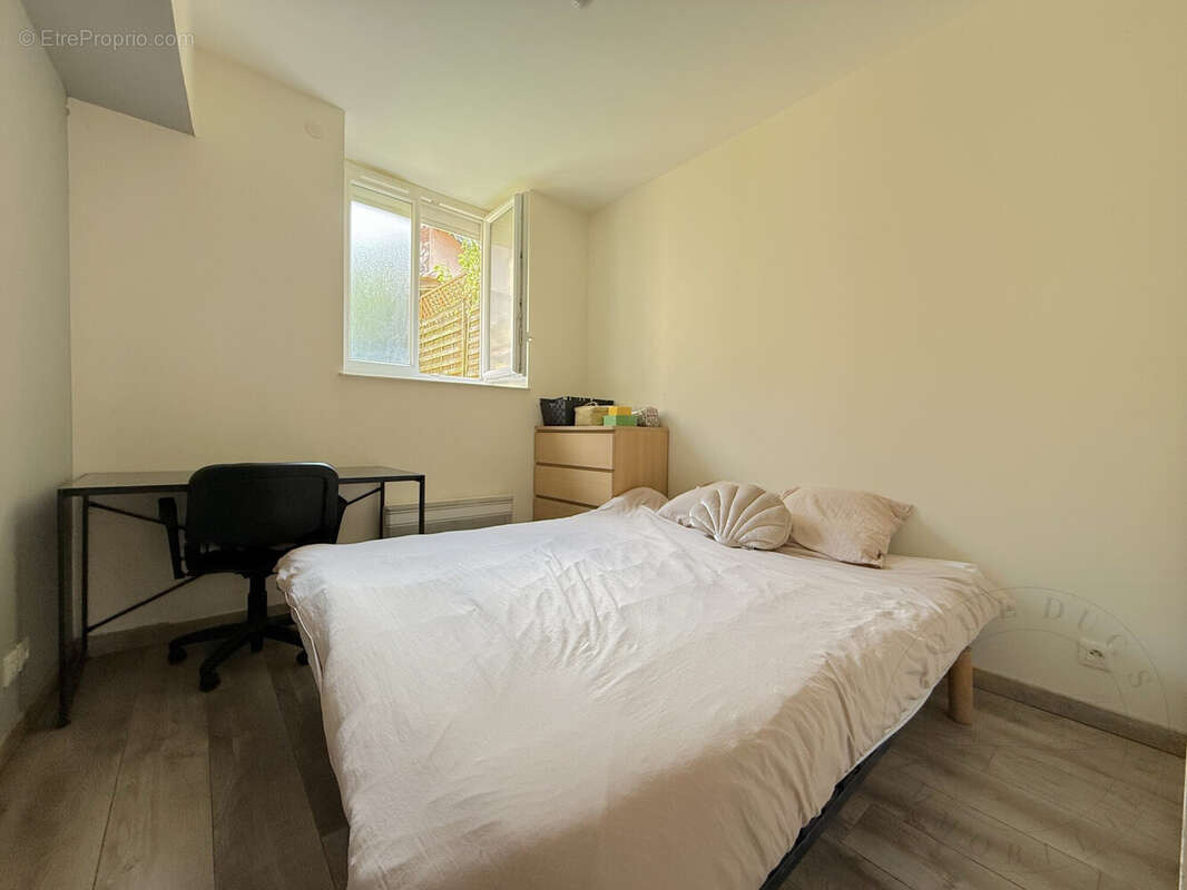 Appartement à SAINT-GENIS-LAVAL