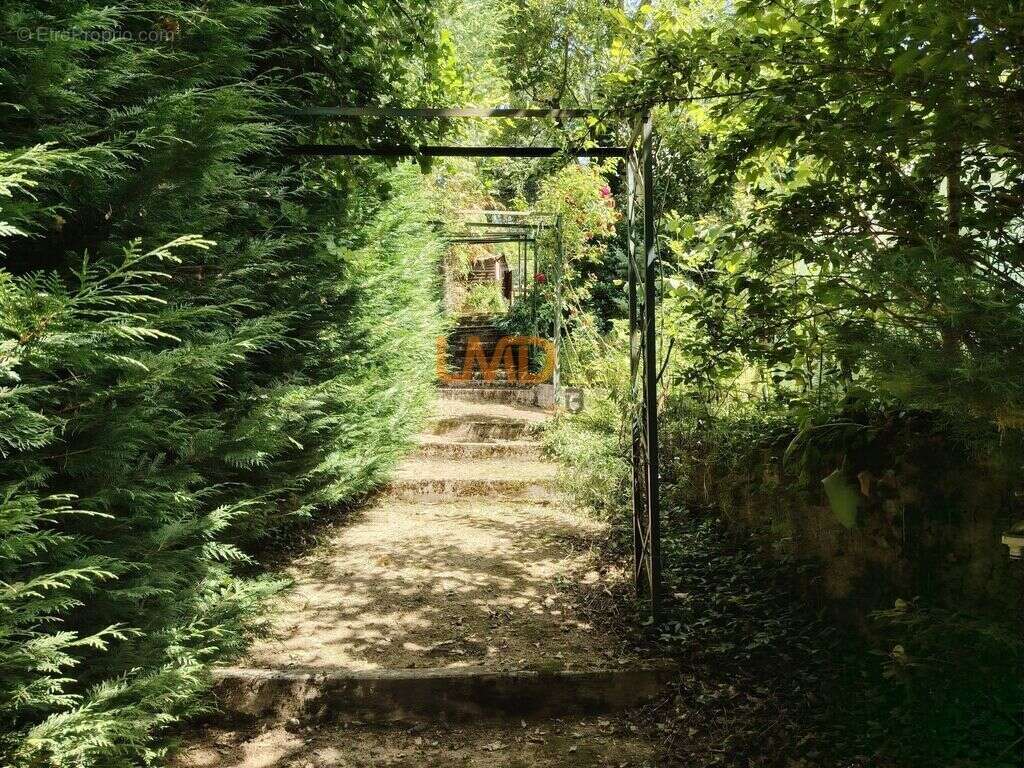 Maison à VILLEFRANCHE-DE-ROUERGUE