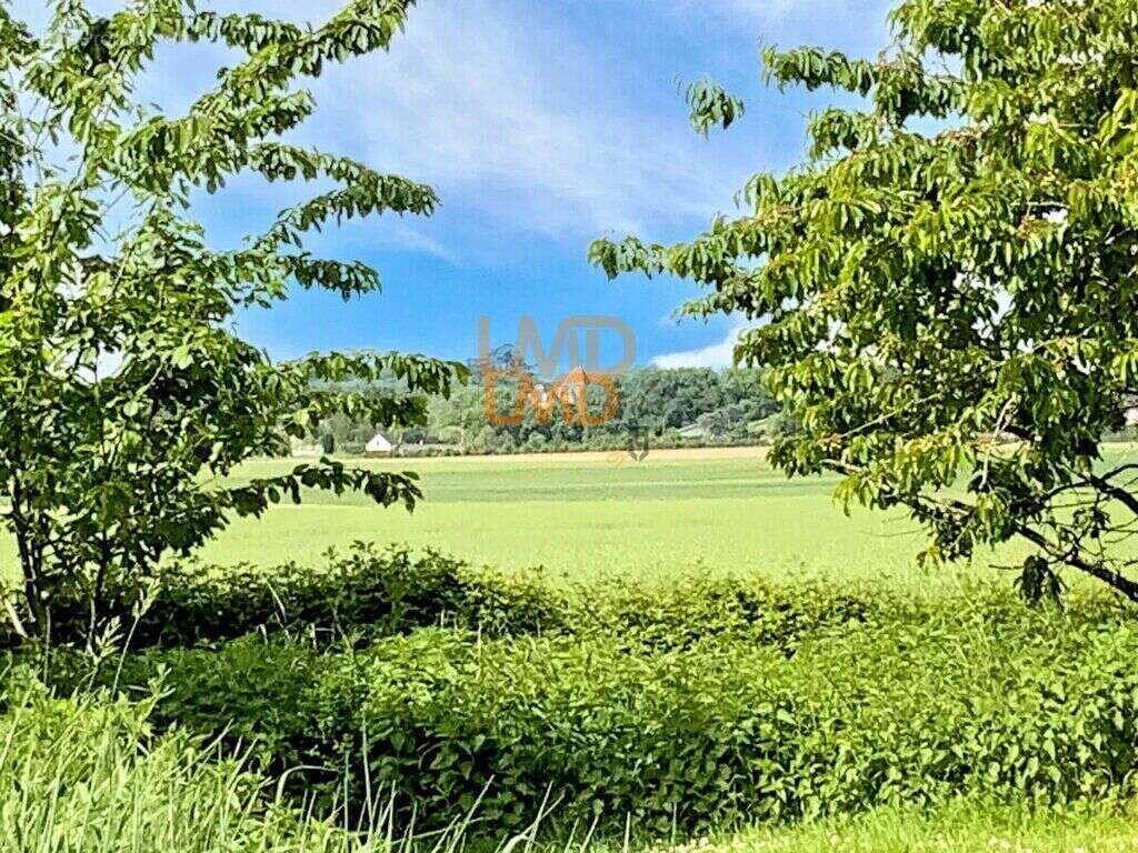 Maison à AZAY-LE-FERRON