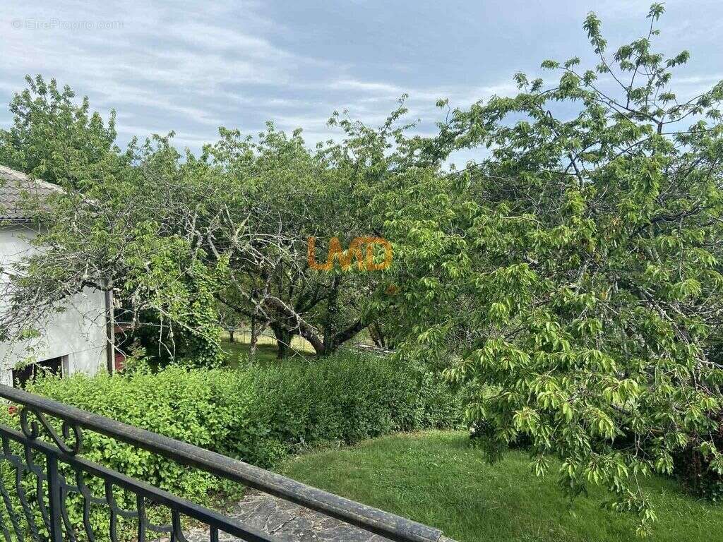 Maison à DECAZEVILLE