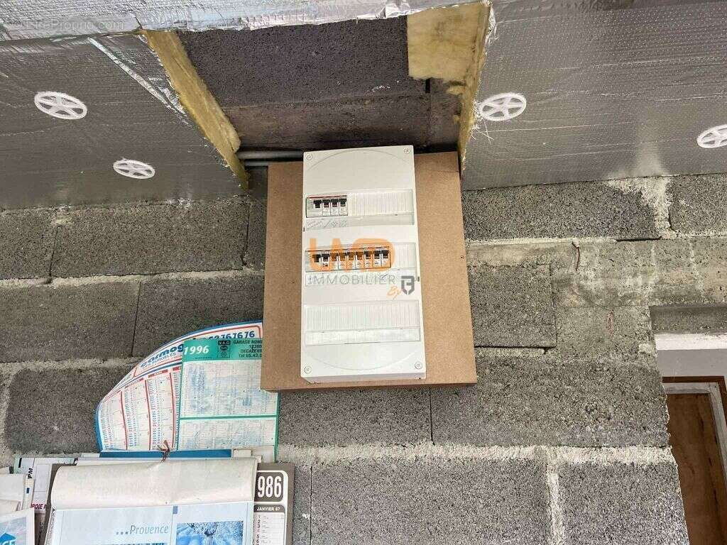 Maison à DECAZEVILLE