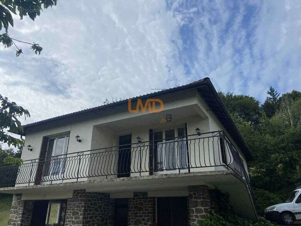 Maison à DECAZEVILLE