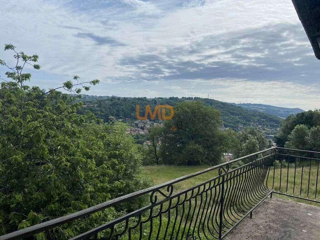 Maison à DECAZEVILLE