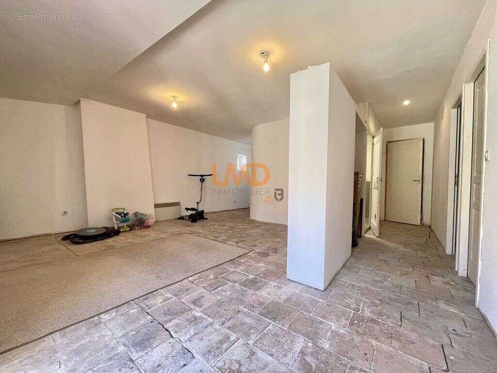 Maison à ALIGNAN-DU-VENT