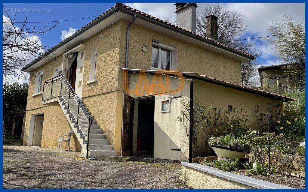 Maison à BAGNAC-SUR-CELE