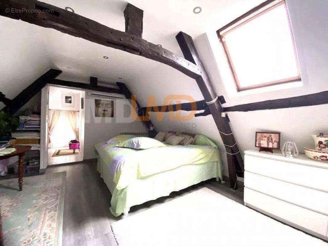 Maison à LA VILLE-AUX-CLERCS