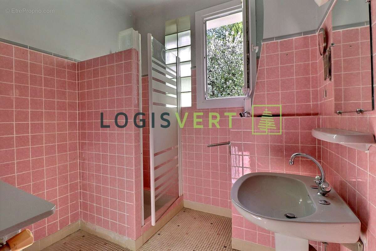 Maison à SAINT-REMY-LES-CHEVREUSE