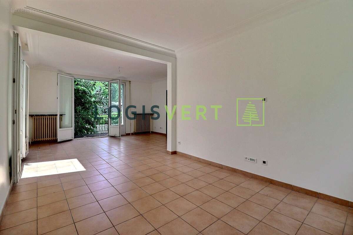 Maison à SAINT-REMY-LES-CHEVREUSE