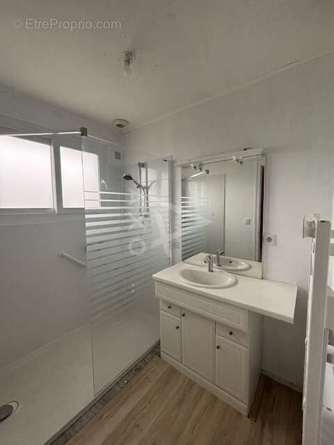 Maison à EQUEMAUVILLE