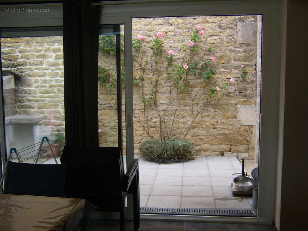 Maison à VARENNES-LE-GRAND