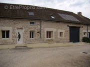 Maison à VARENNES-LE-GRAND