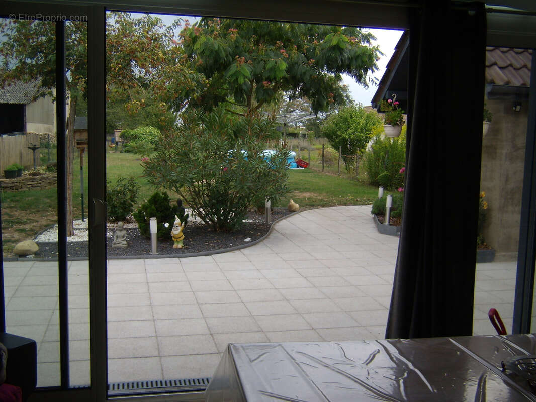 Maison à VARENNES-LE-GRAND