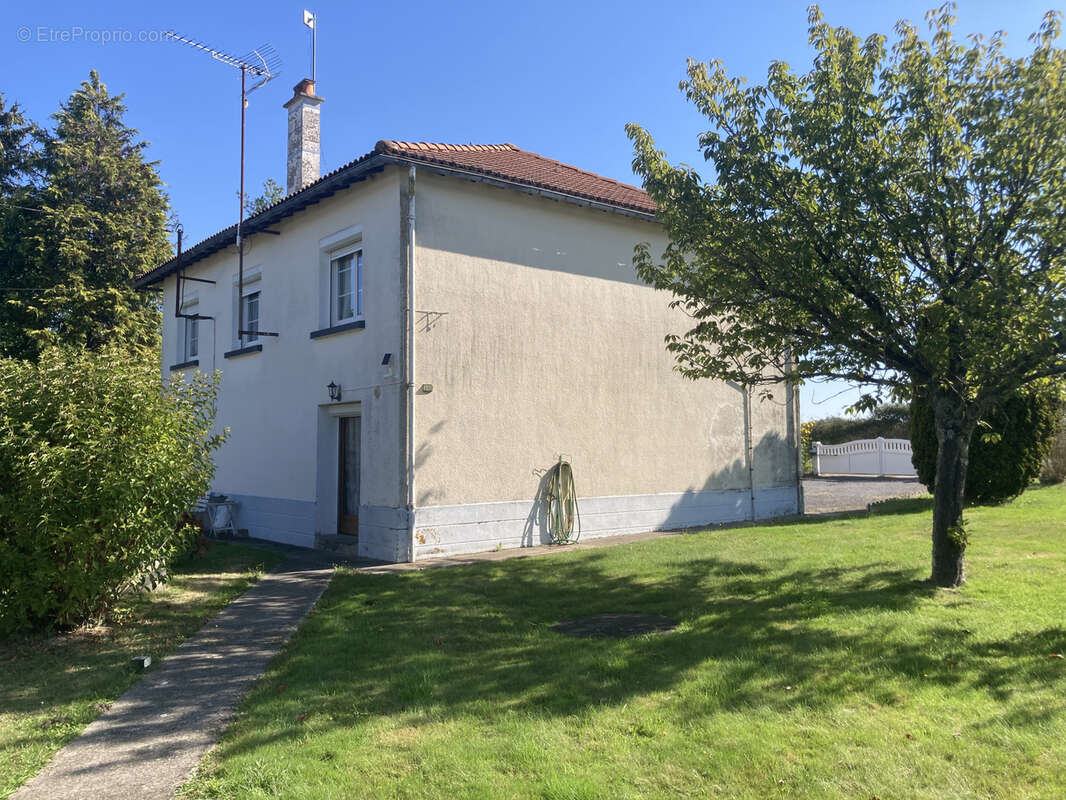 Maison à ASNIERES-SUR-BLOUR