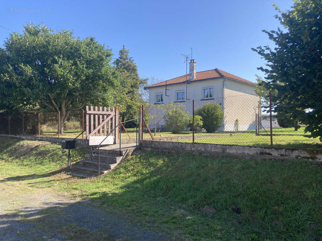 Maison à ASNIERES-SUR-BLOUR