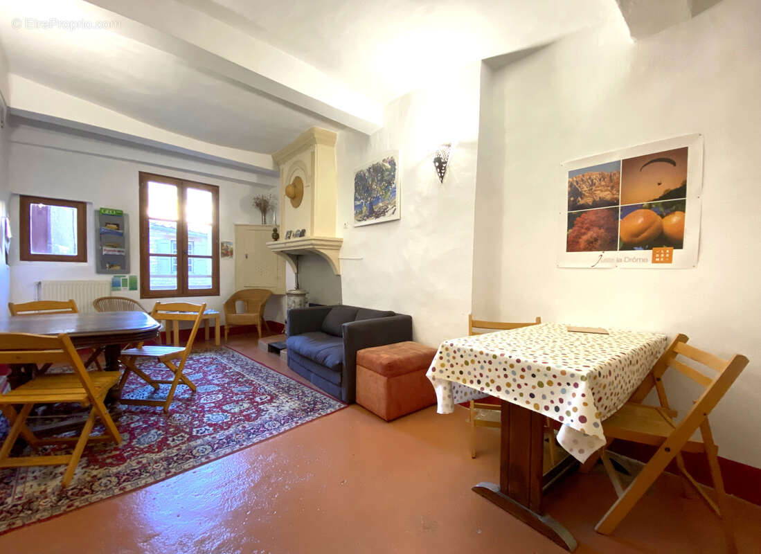 Maison à BUIS-LES-BARONNIES