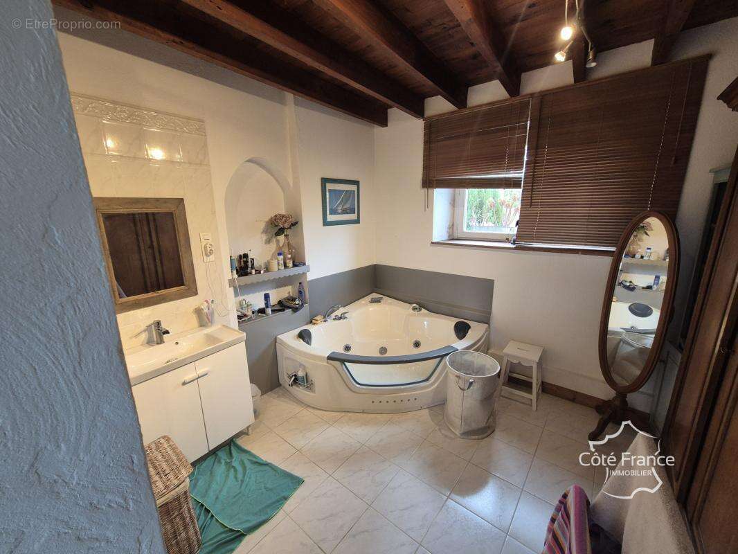 Maison à TOCQUEVILLE