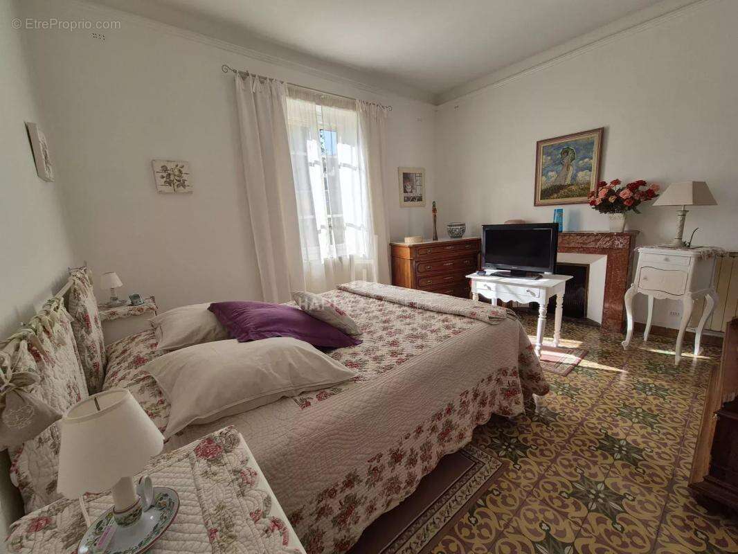 Maison à SAINT-ETIENNE-DU-GRES