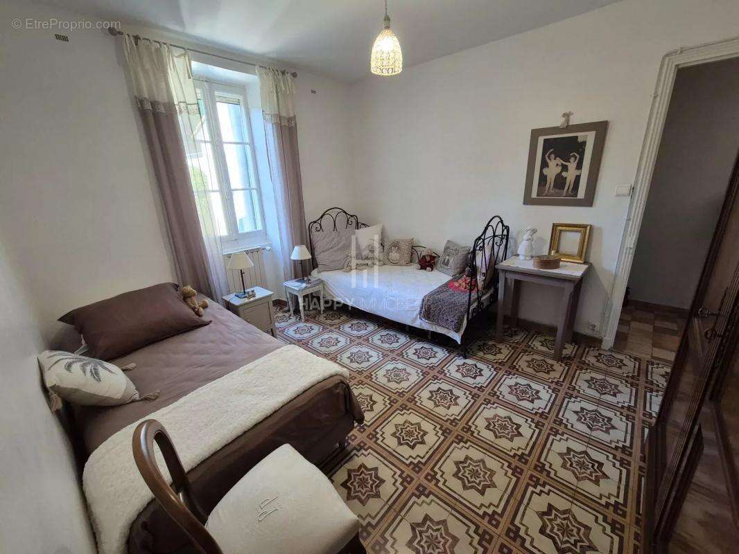 Maison à SAINT-ETIENNE-DU-GRES