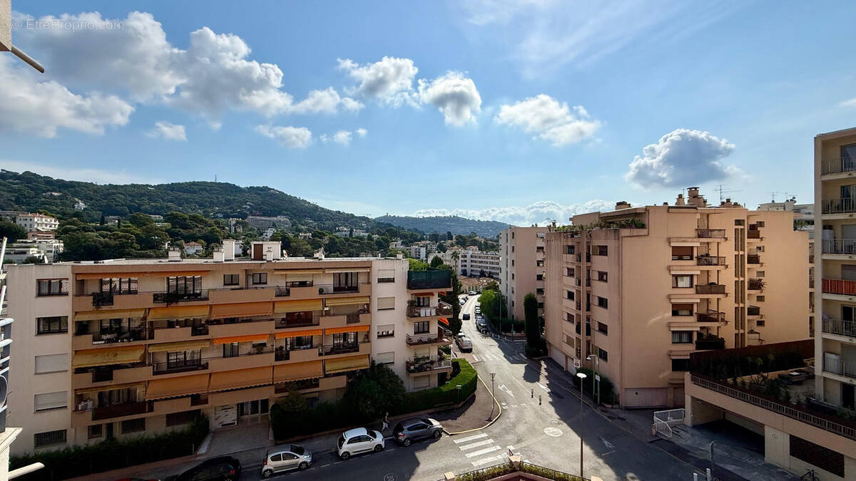Appartement à LE CANNET