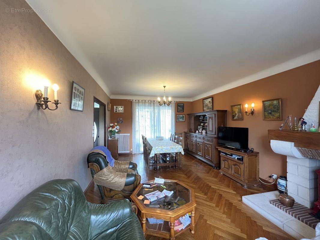 Maison à SAINT-CERE