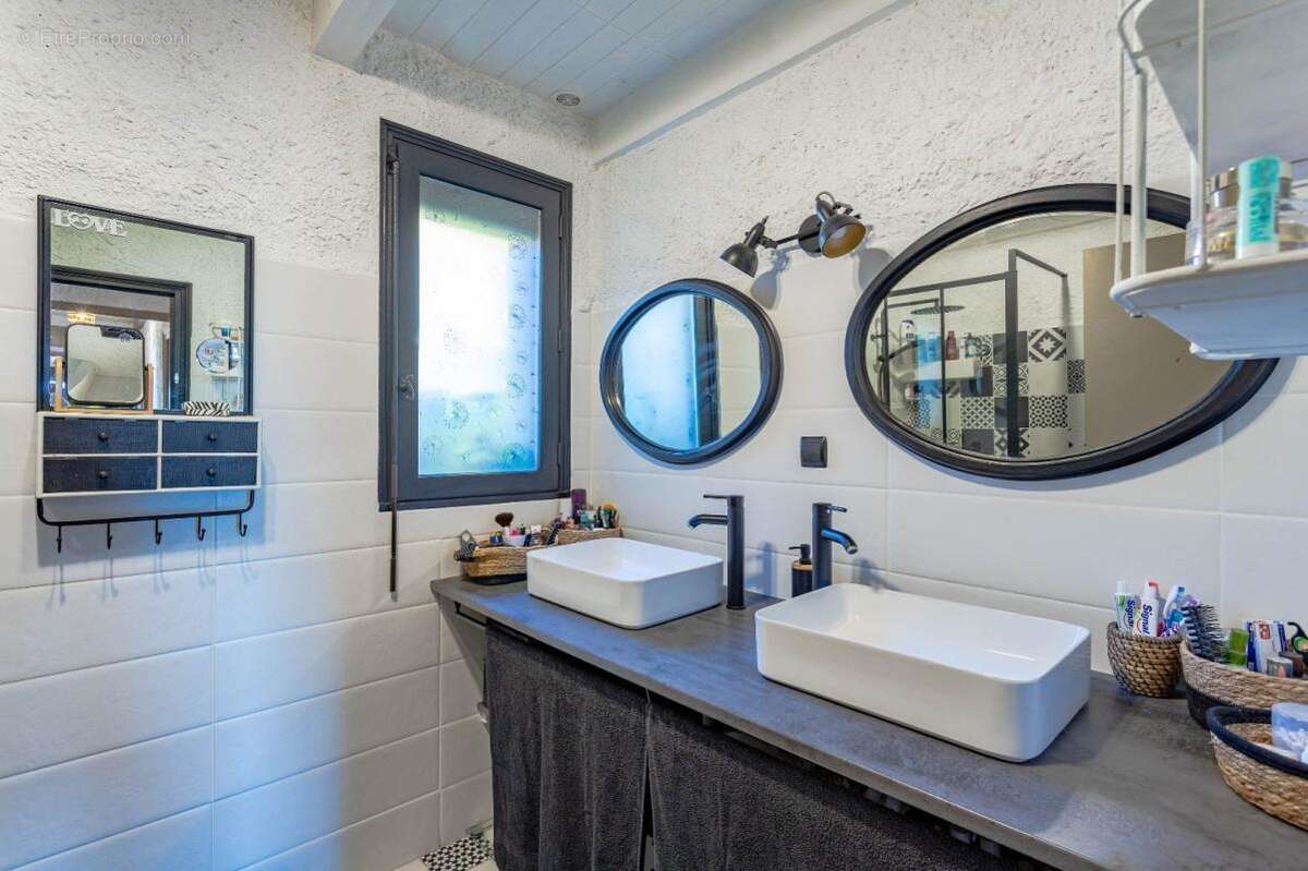 Maison à BARAQUEVILLE