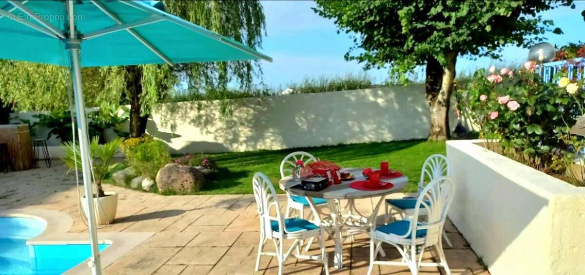 Maison à BARAQUEVILLE