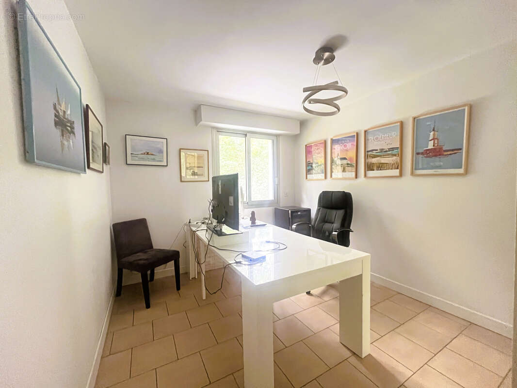 Maison à LE COUDRAY