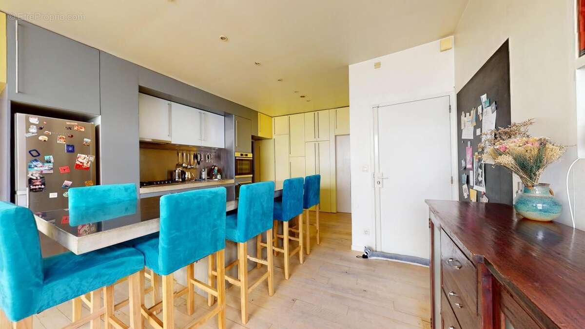 Appartement à PARIS-19E