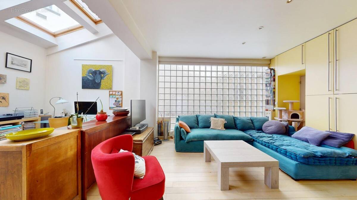 Appartement à PARIS-19E