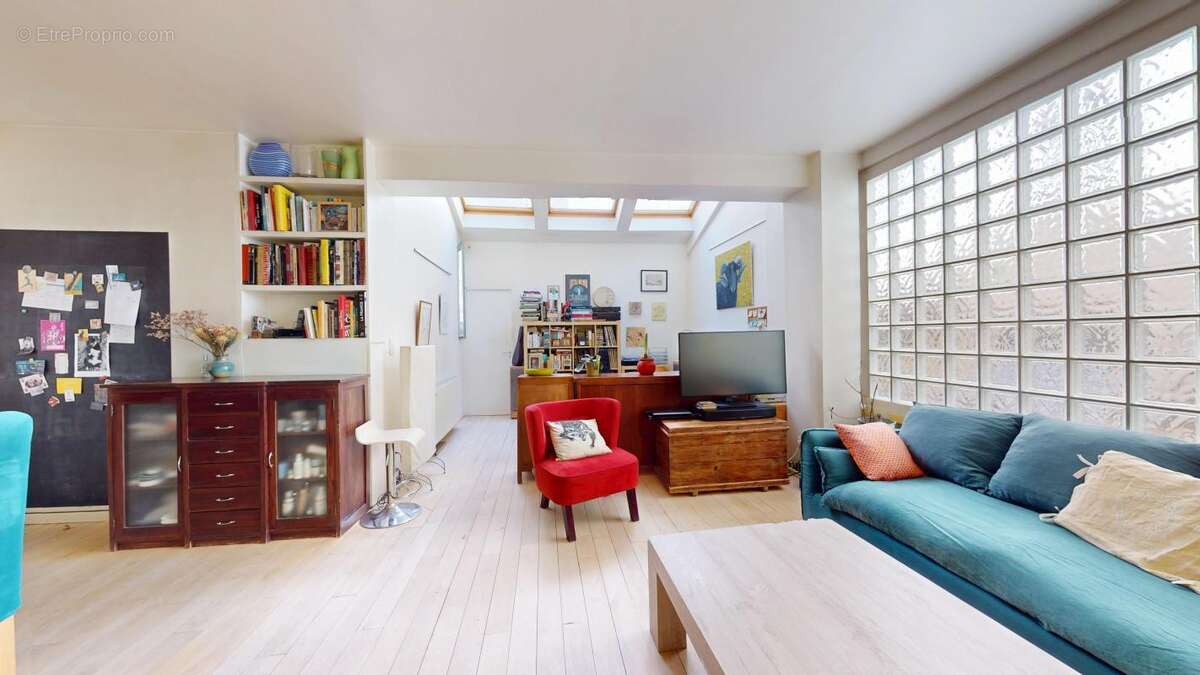 Appartement à PARIS-19E