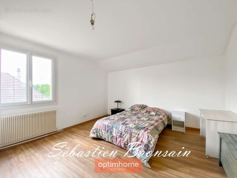 Maison à LONS-LE-SAUNIER