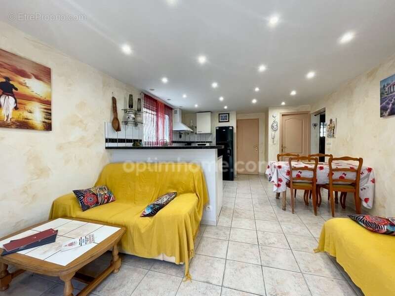 Maison à SAINT-GILLES