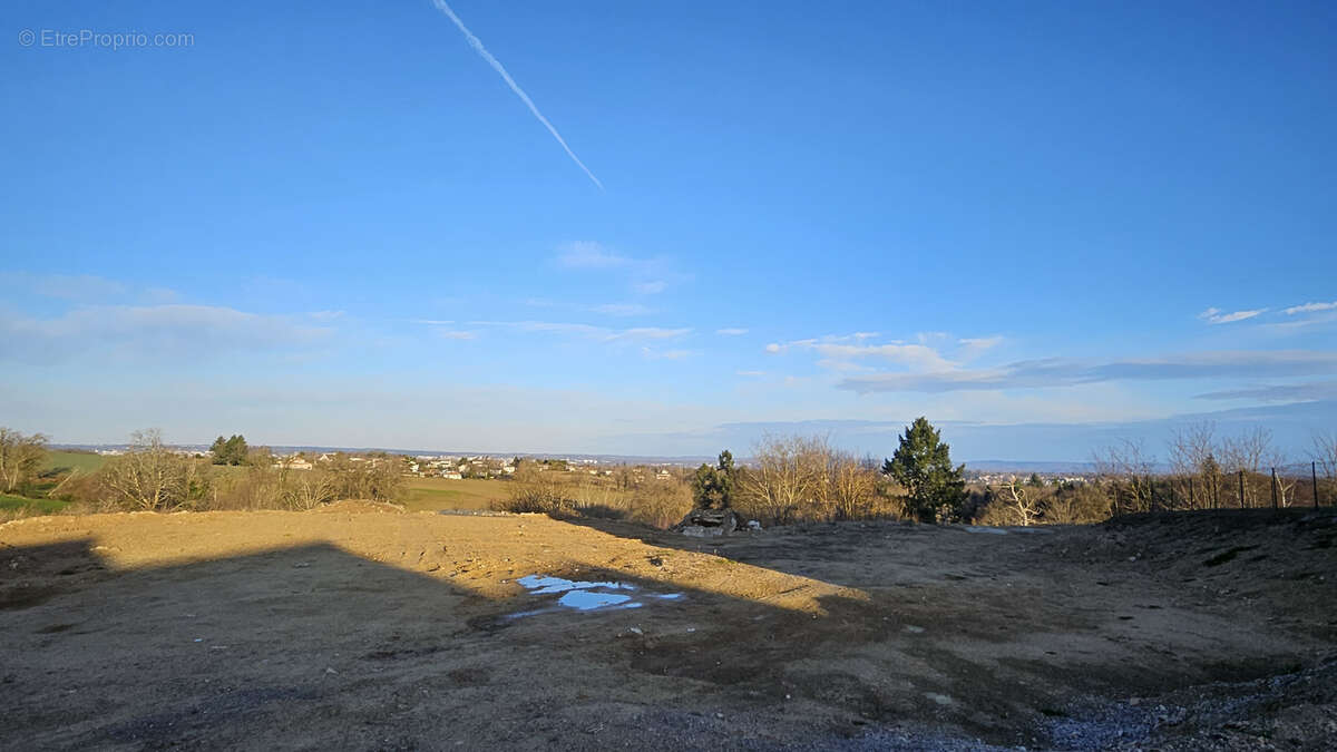 Terrain à BOISSEUIL