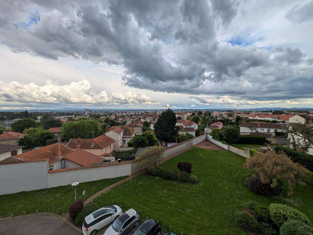 Appartement à RIORGES