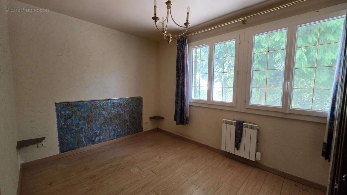 Maison à GRANDVILLIERS