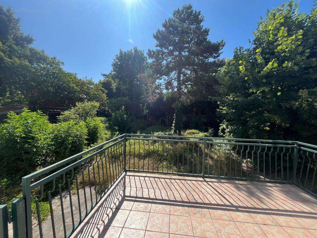 Maison à SAINT-OUEN-L&#039;AUMONE