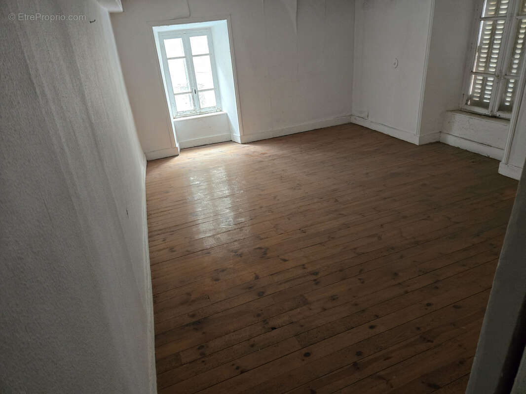 Maison à LA CHAISE-DIEU