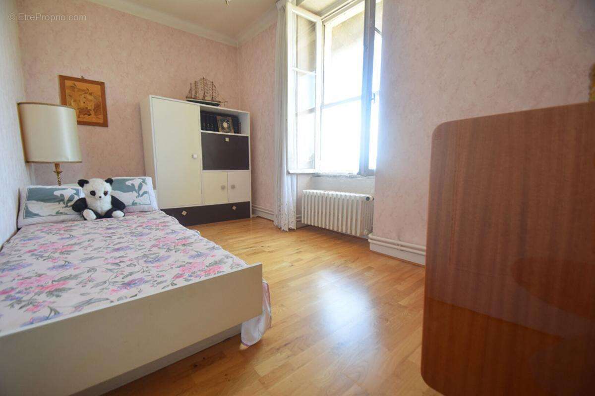 Maison à DECINES-CHARPIEU