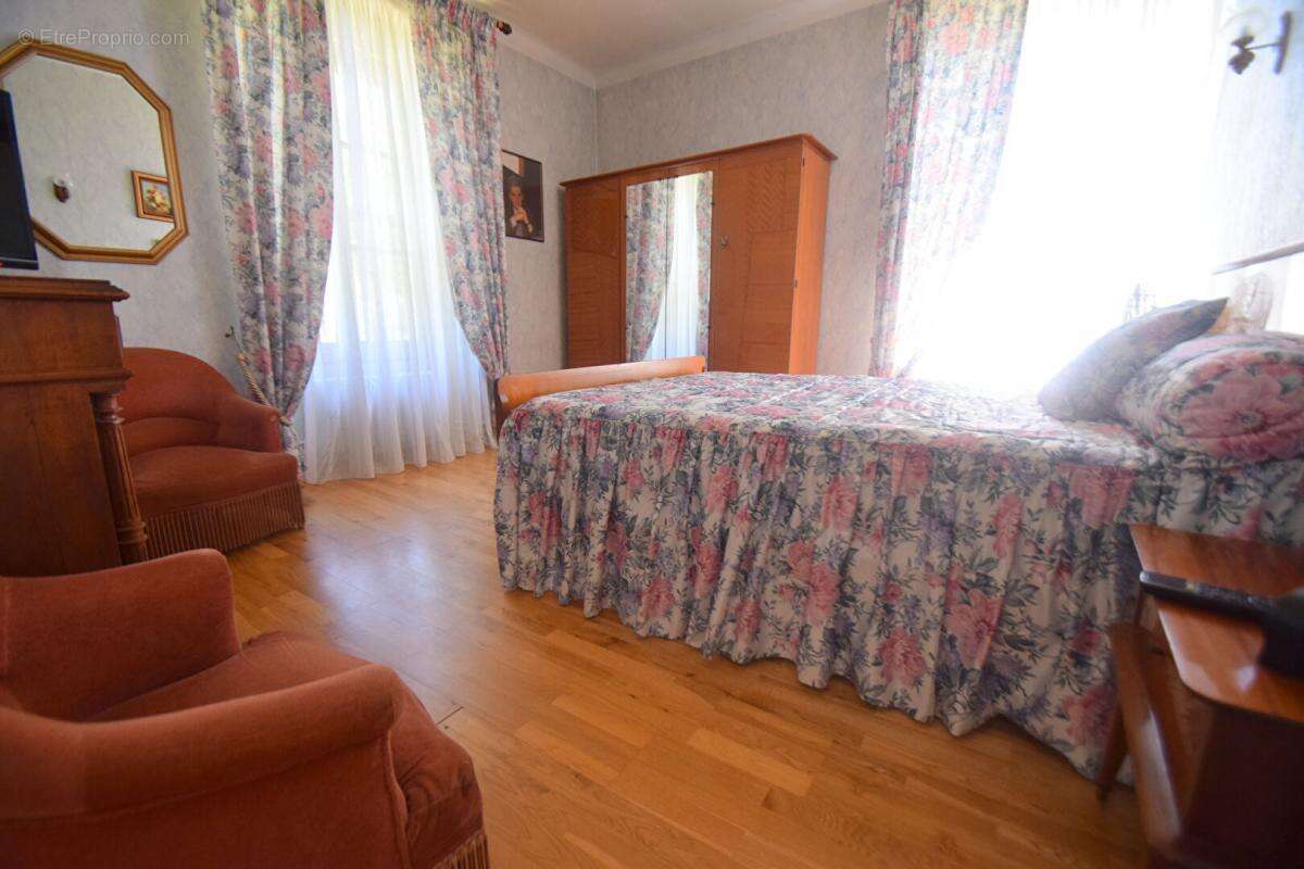 Maison à DECINES-CHARPIEU