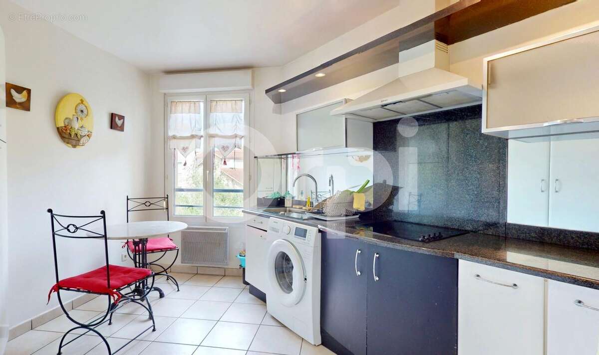 Appartement à CRAPONNE