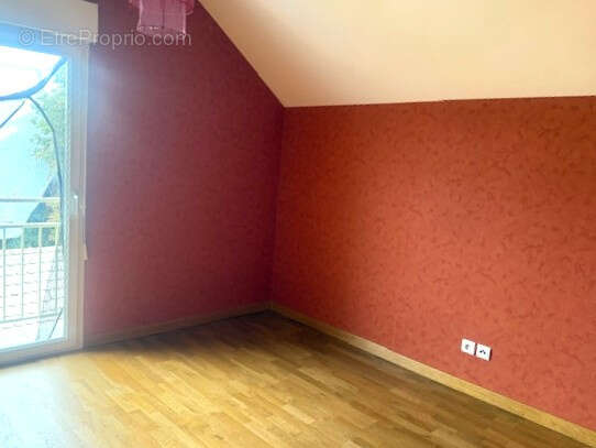 Appartement à ALLONZIER-LA-CAILLE