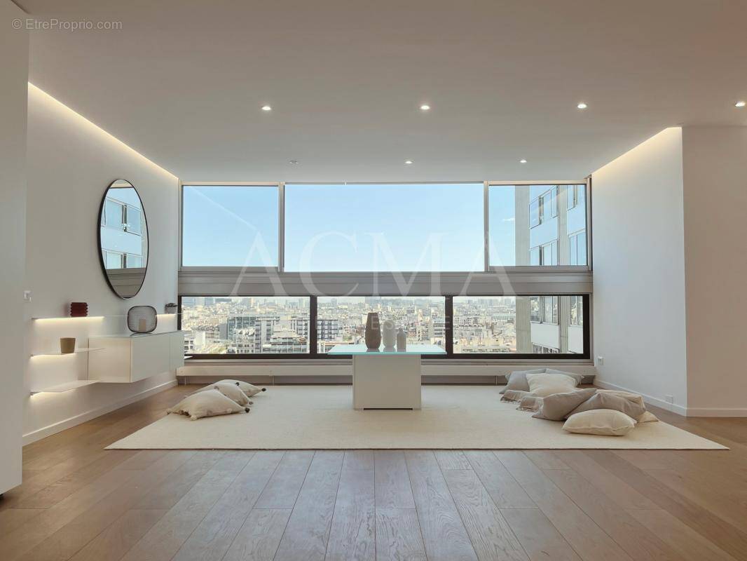 Appartement à PARIS-15E