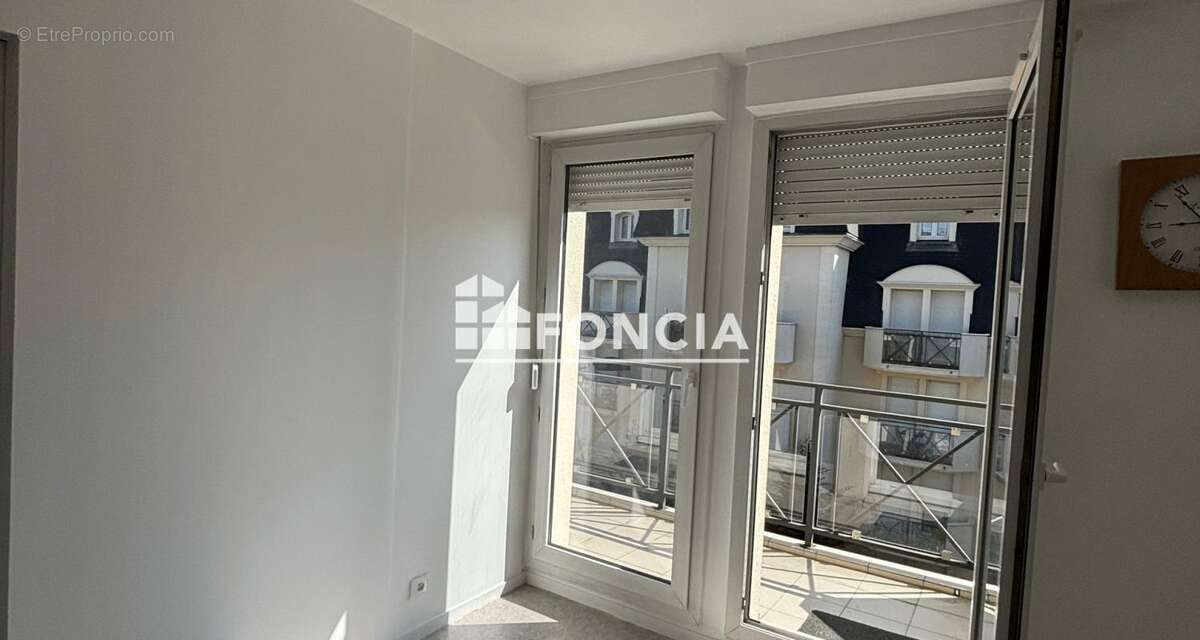 Appartement à PONTAULT-COMBAULT